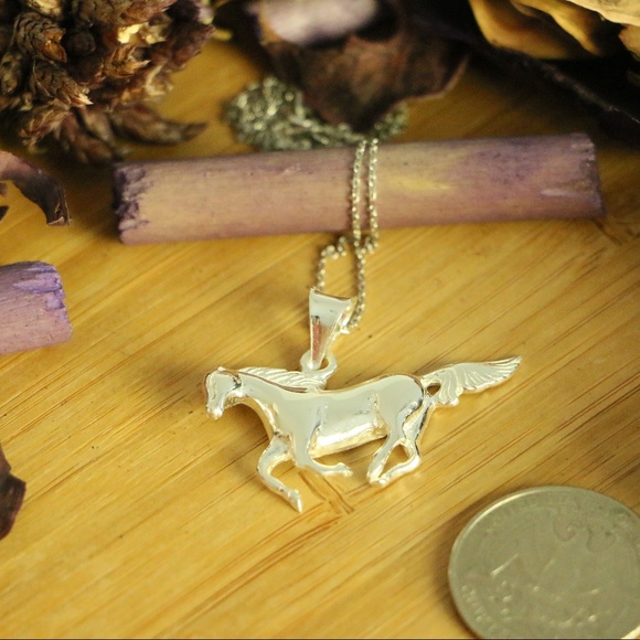 925 Sterling Silver stunning HORSE  Necklace - Picture 6 of 6